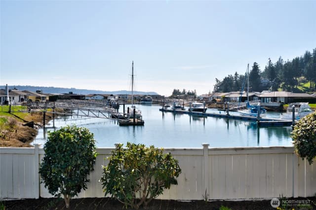 Property photo for 2251 Mariner Beach Drive, Oak Harbor photo 2