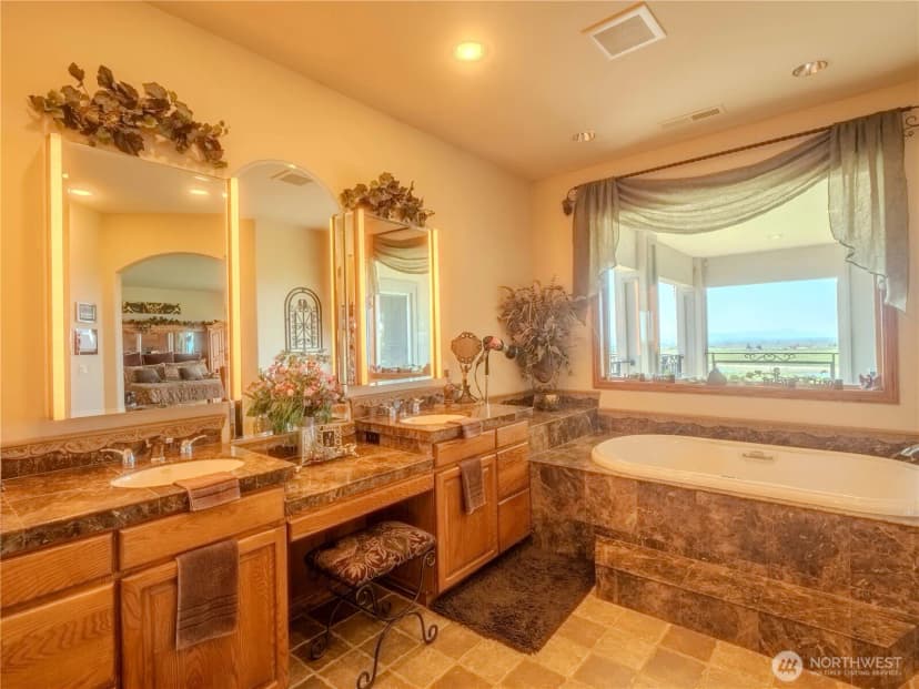 Property photo for 1050 Lewandowski Road, Sunnyside photo 34