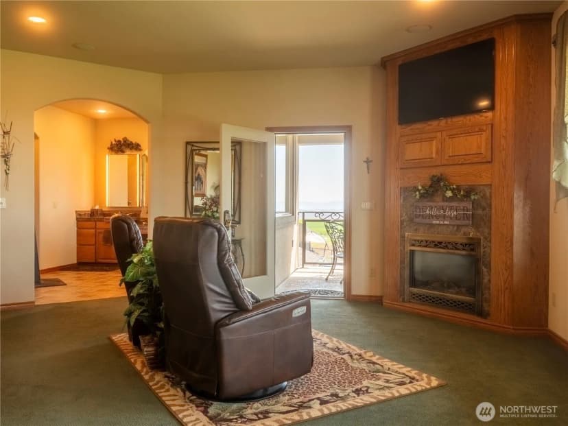 Property photo for 1050 Lewandowski Road, Sunnyside photo 32