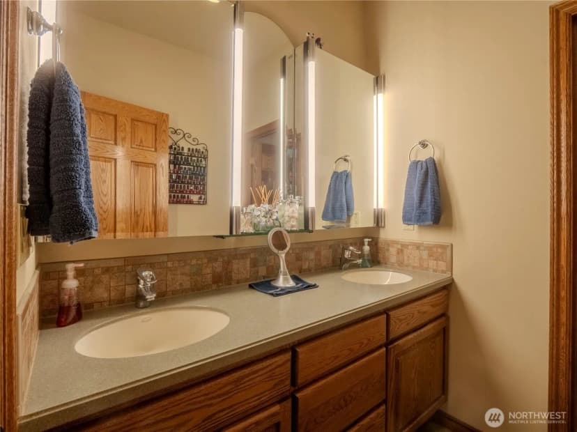 Property photo for 1050 Lewandowski Road, Sunnyside photo 39