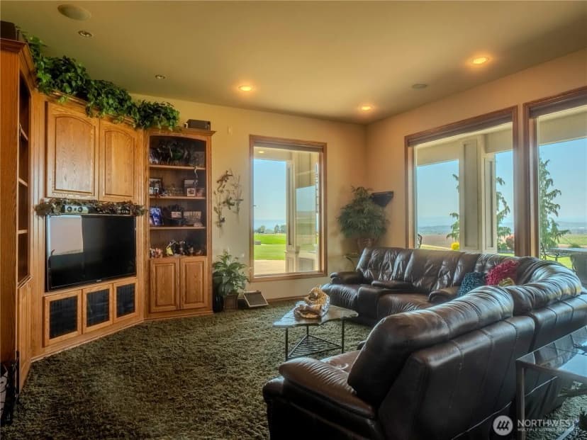Property photo for 1050 Lewandowski Road, Sunnyside photo 16