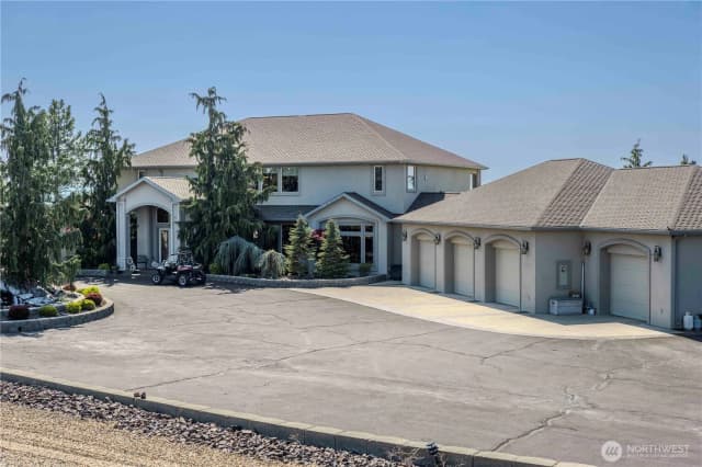 Property photo for 1050 Lewandowski Road, Sunnyside photo 4