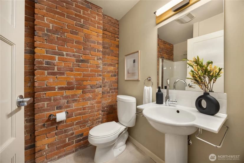 Property photo for 210 3rd Avenue S #2c, Seattle photo 32