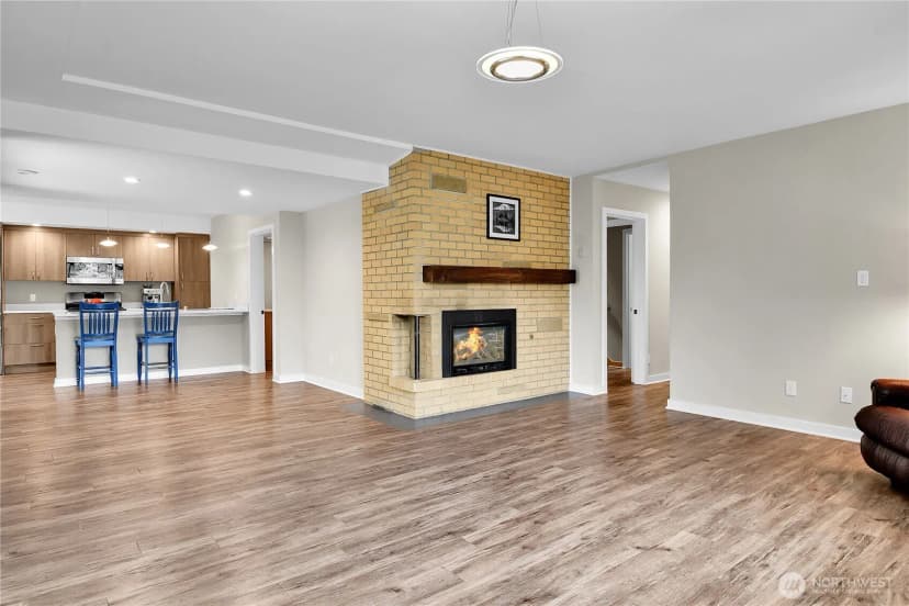 Property photo for 18722 56th Avenue Ne, Kenmore photo 12