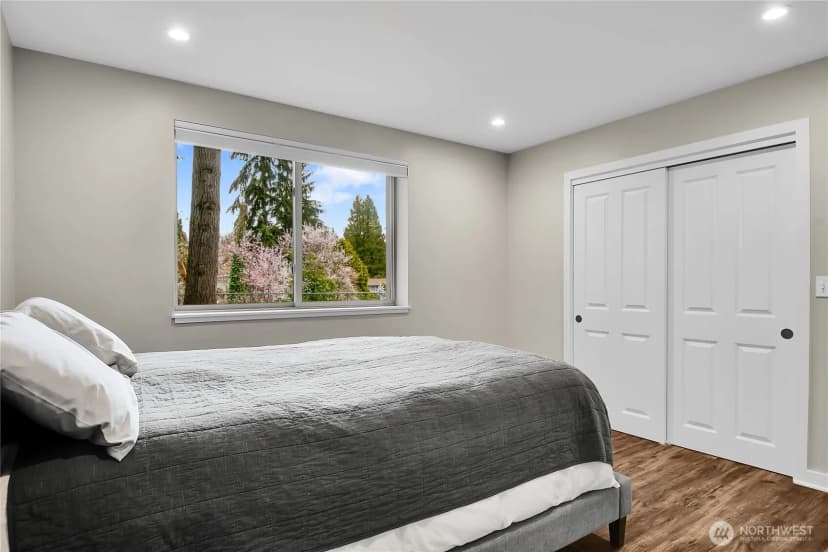 Property photo for 18722 56th Avenue Ne, Kenmore photo 17