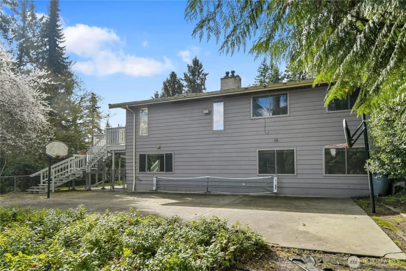 Property photo for 18722 56th Avenue Ne, Kenmore photo 20