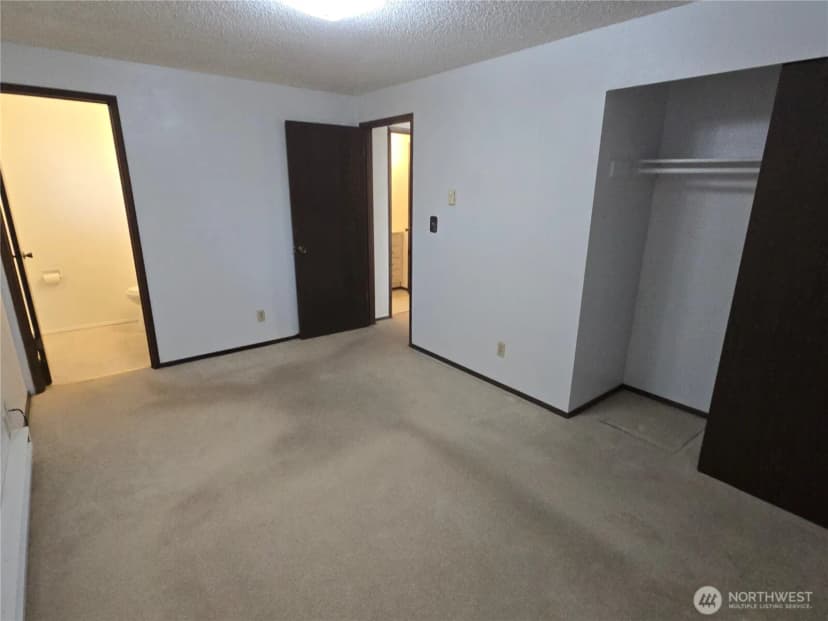 Property photo for 29401 34th Avenue S, Auburn photo 17