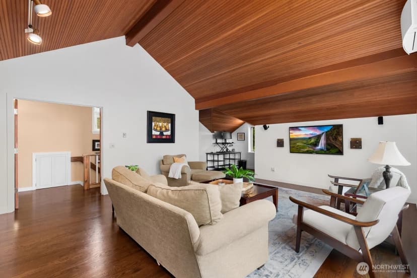 Property photo for 2803 Magnolia Boulevard W, Seattle photo 26