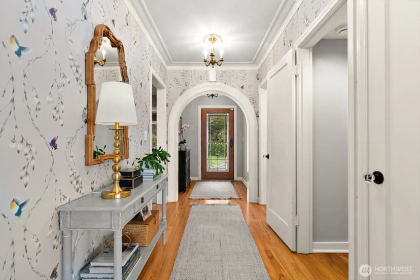 Property photo for 2803 Magnolia Boulevard W, Seattle photo 11