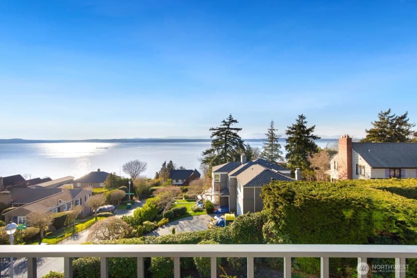 Property photo for 2803 Magnolia Boulevard W, Seattle photo 25