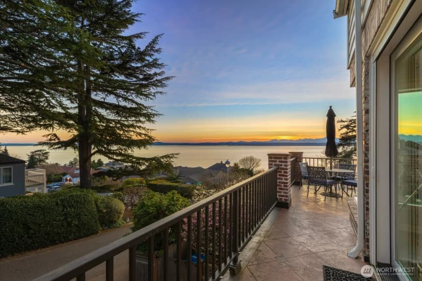 Property photo for 2803 Magnolia Boulevard W, Seattle photo 35