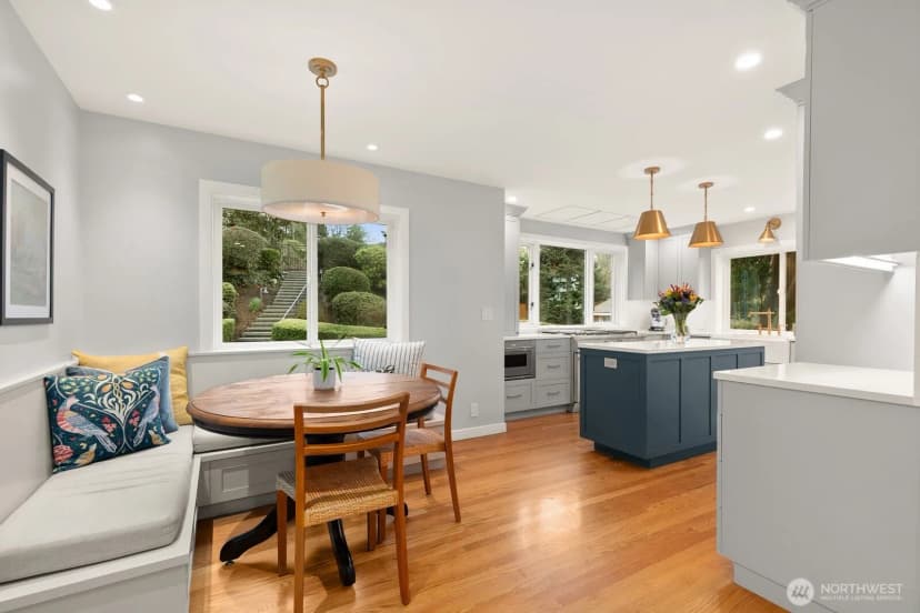 Property photo for 2803 Magnolia Boulevard W, Seattle photo 15