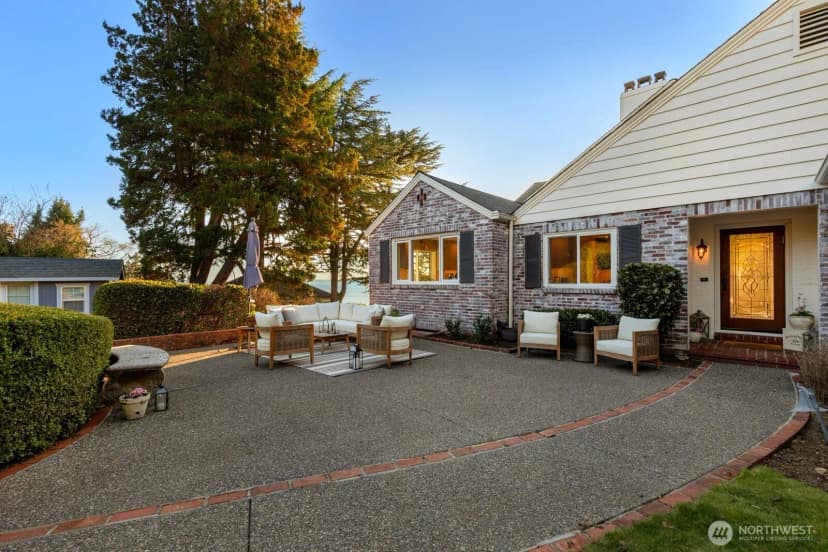 Property photo for 2803 Magnolia Boulevard W, Seattle photo 36