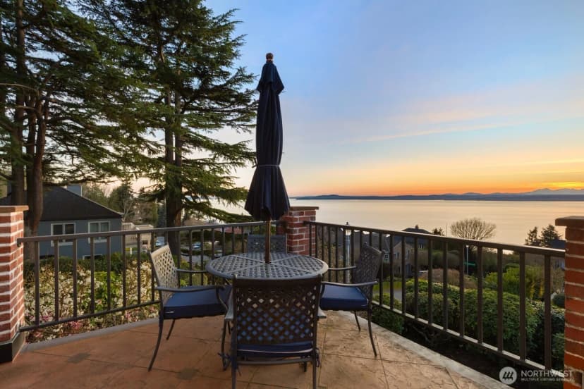 Property photo for 2803 Magnolia Boulevard W, Seattle photo 34