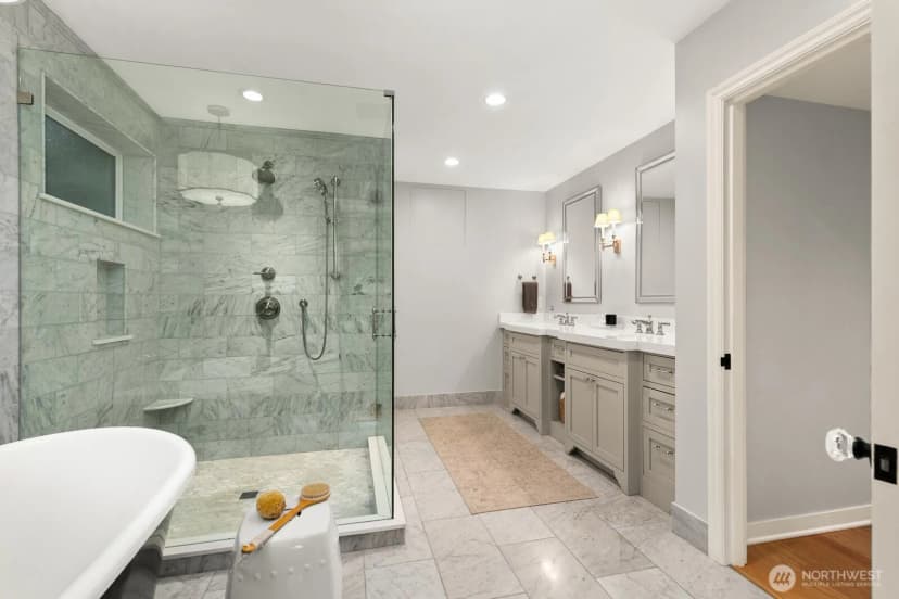 Property photo for 2803 Magnolia Boulevard W, Seattle photo 29