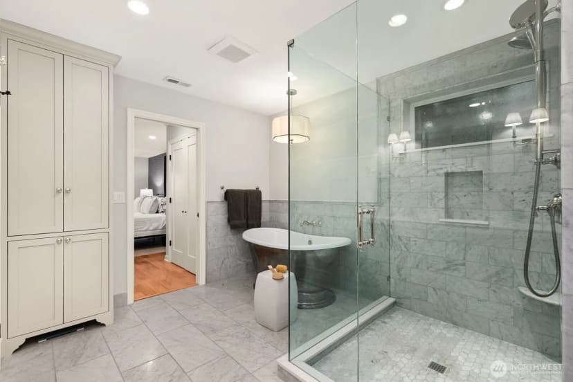 Property photo for 2803 Magnolia Boulevard W, Seattle photo 30