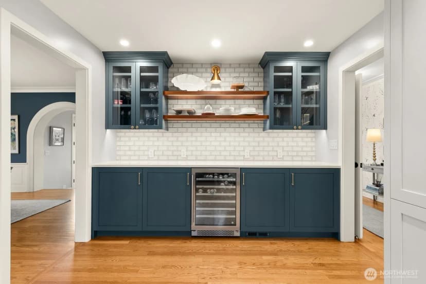 Property photo for 2803 Magnolia Boulevard W, Seattle photo 17