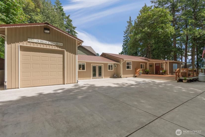 Property photo for 5 W Cape Horn Road, Cathlamet photo 2