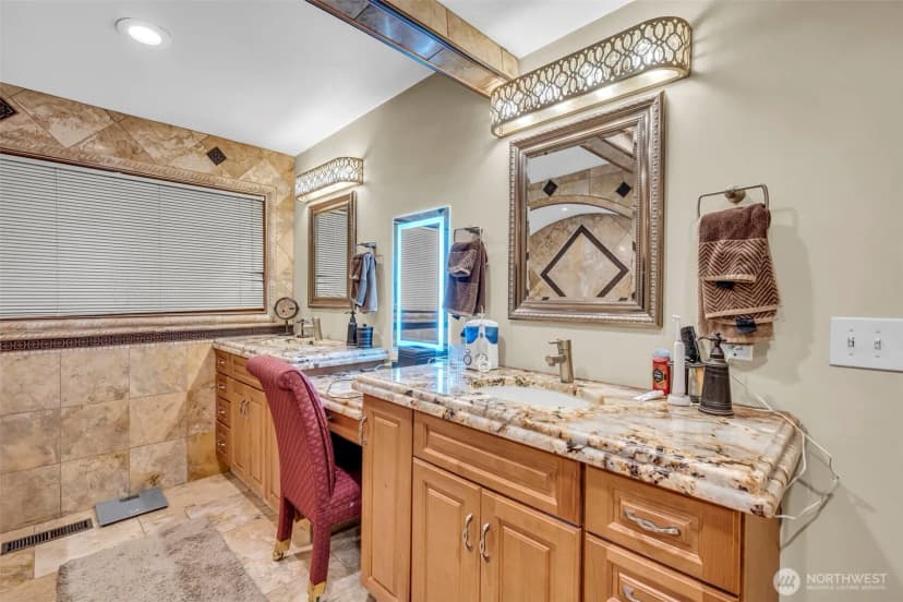 Property photo for 6490 Ne Monte Vista Drive, Bainbridge Island photo 13