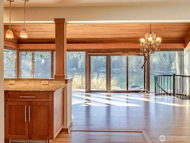 Property photo for 6490 Ne Monte Vista Drive, Bainbridge Island photo 5