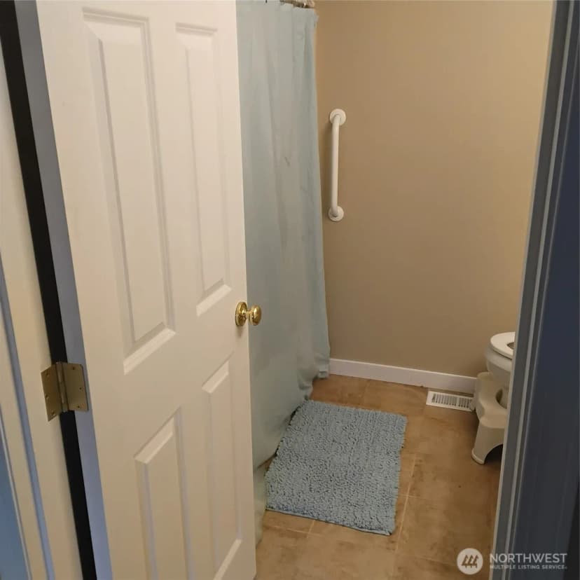 Property photo for 308 Callendar Street Nw, Orting photo 14