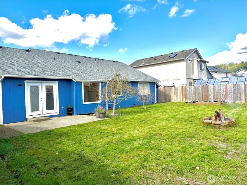 Property photo for 308 Callendar Street Nw, Orting photo 18