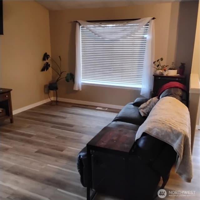Property photo for 308 Callendar Street Nw, Orting photo 3