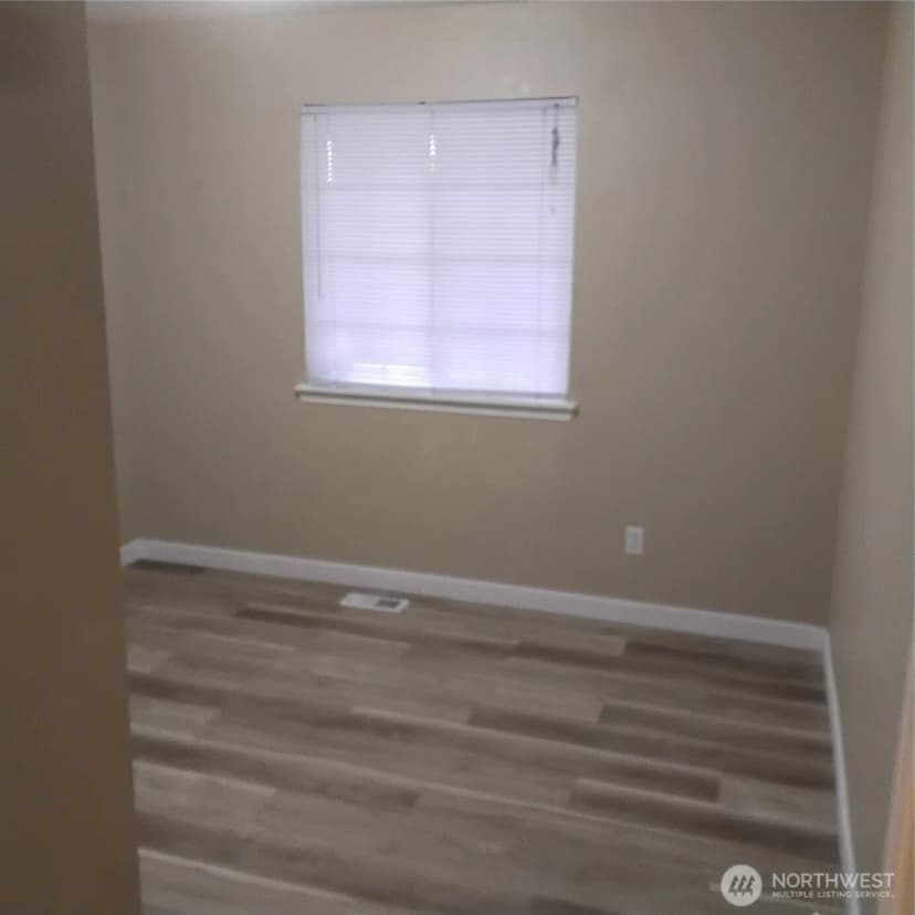 Property photo for 308 Callendar Street Nw, Orting photo 17