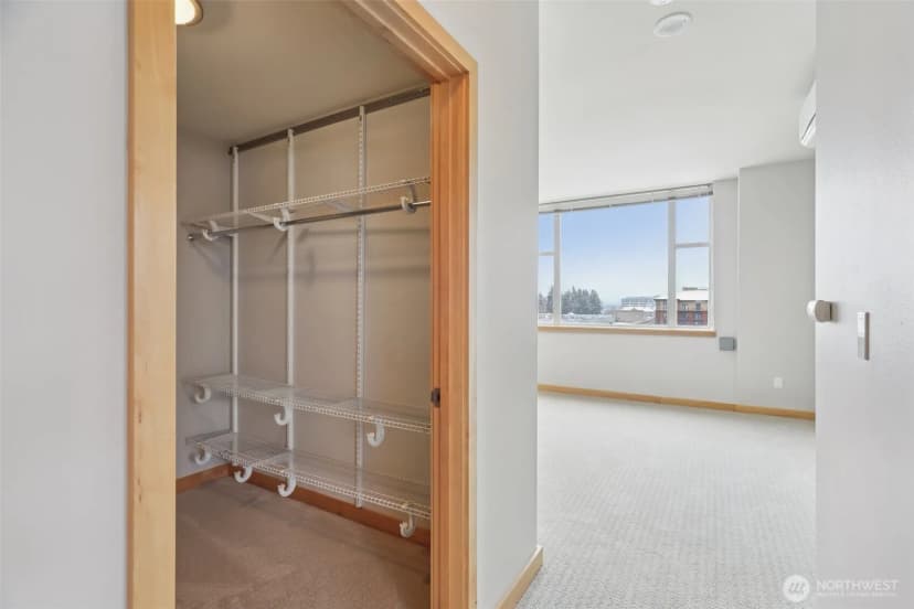 Property photo for 1100 106th Avenue Ne #902, Bellevue photo 29