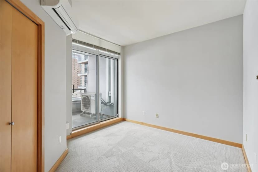 Property photo for 1100 106th Avenue Ne #902, Bellevue photo 14
