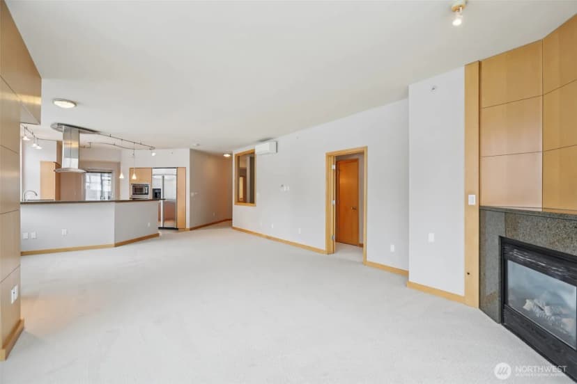 Property photo for 1100 106th Avenue Ne #902, Bellevue photo 9