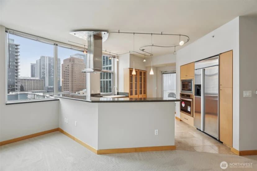 Property photo for 1100 106th Avenue Ne #902, Bellevue photo 10