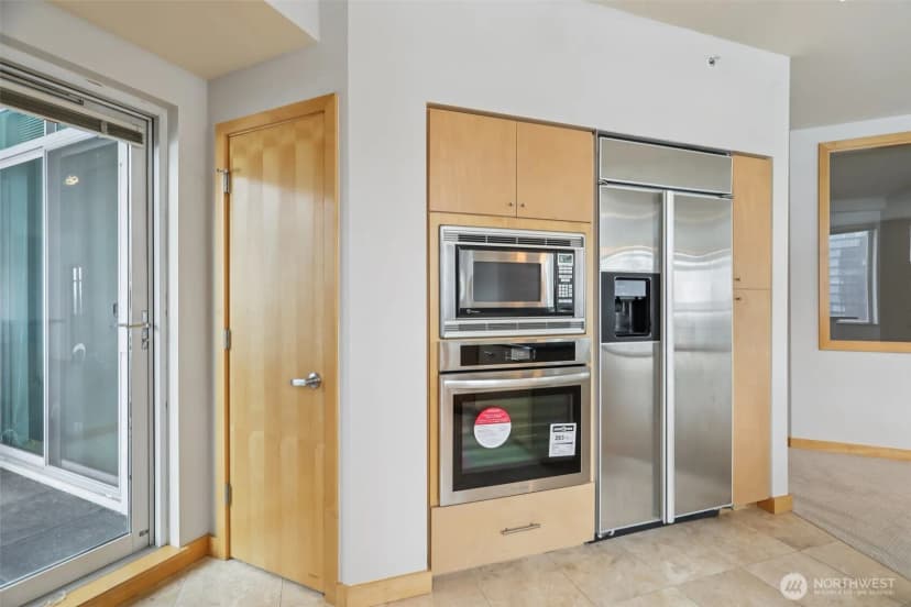 Property photo for 1100 106th Avenue Ne #902, Bellevue photo 13