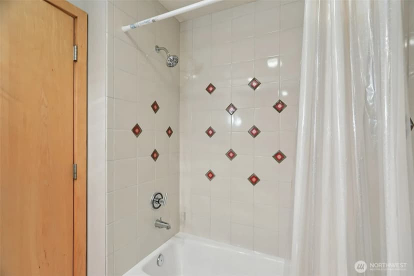 Property photo for 1100 106th Avenue Ne #902, Bellevue photo 25