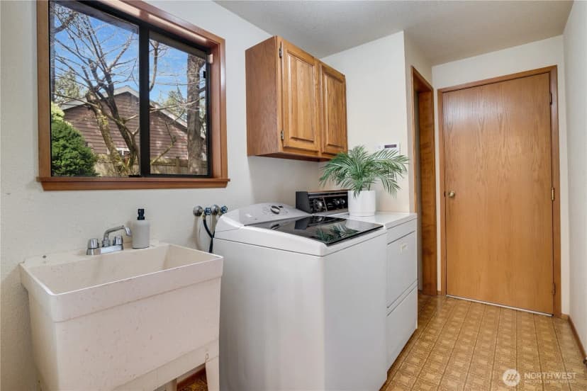 Property photo for 6802 Twin Hills Drive W, University Place photo 31