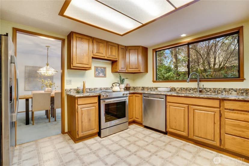 Property photo for 6802 Twin Hills Drive W, University Place photo 10