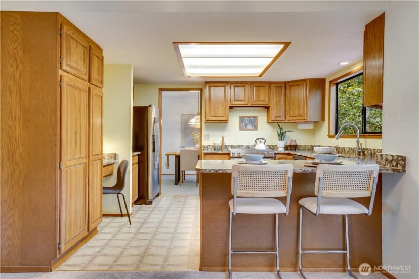 Property photo for 6802 Twin Hills Drive W, University Place photo 9