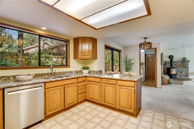 Property photo for 6802 Twin Hills Drive W, University Place photo 12