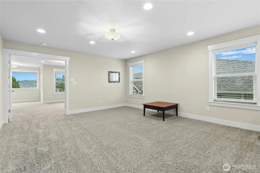 Property photo for 2744 Nw Pine Cone Place, Issaquah photo 13