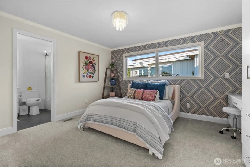 Property photo for 3404 Shorecliff Drive Ne, Tacoma photo 16