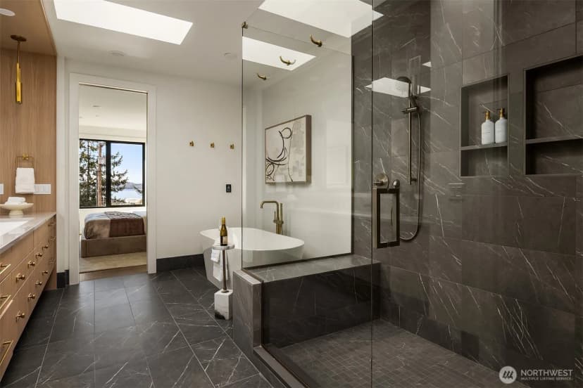 Property photo for 5808 Lakeview Drive, Kirkland photo 23