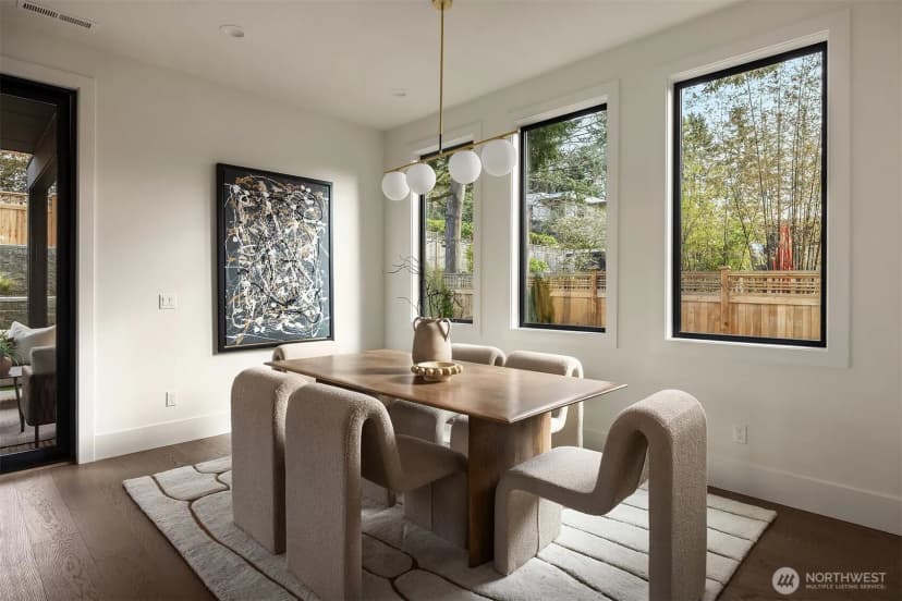 Property photo for 5808 Lakeview Drive, Kirkland photo 10