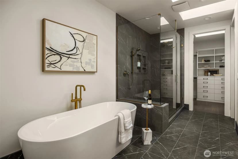 Property photo for 5808 Lakeview Drive, Kirkland photo 24