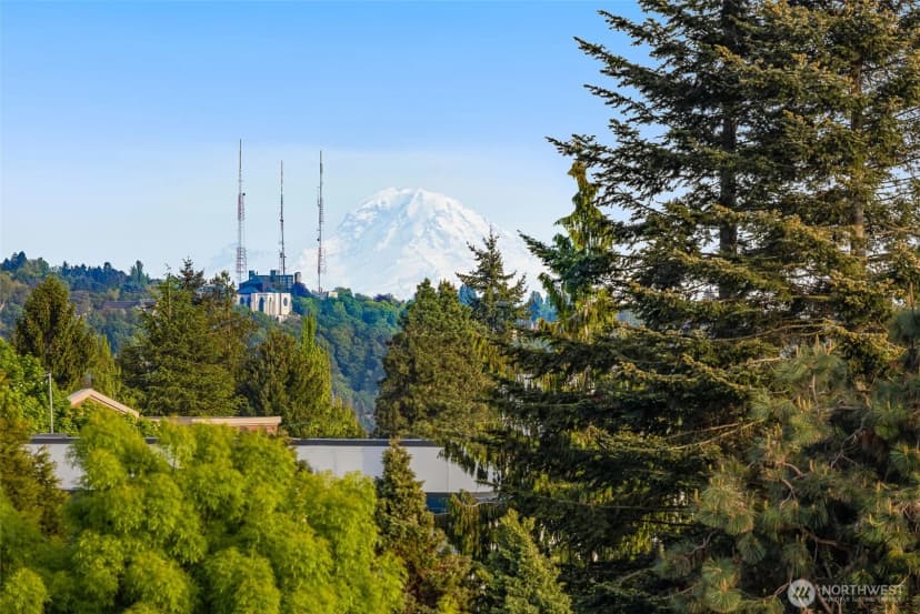 Property photo for 4416 Midvale Avenue N, Seattle photo 19