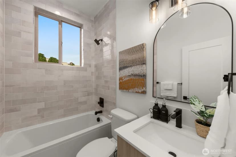 Property photo for 4416 Midvale Avenue N, Seattle photo 10