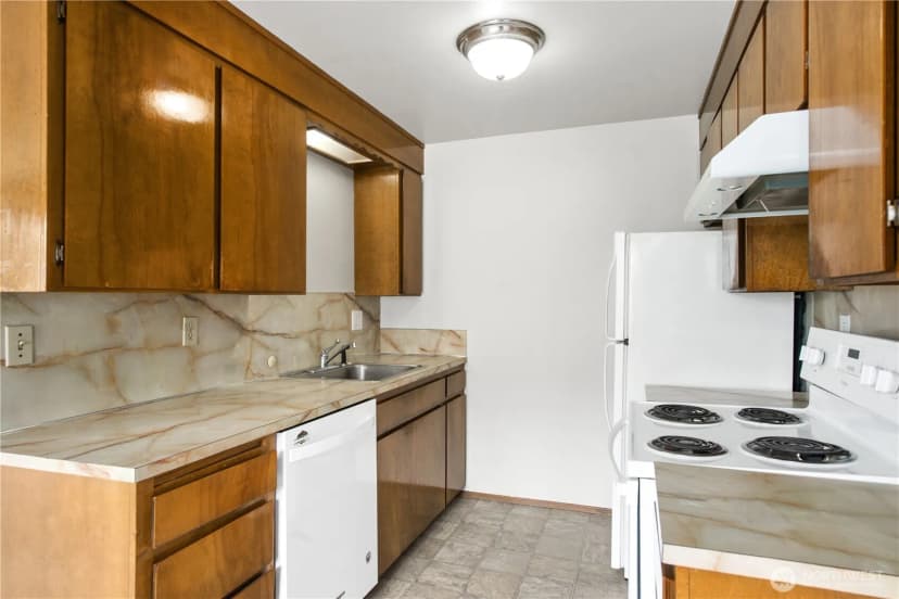 Property photo for 1701 19th Avenue S, Seattle photo 9