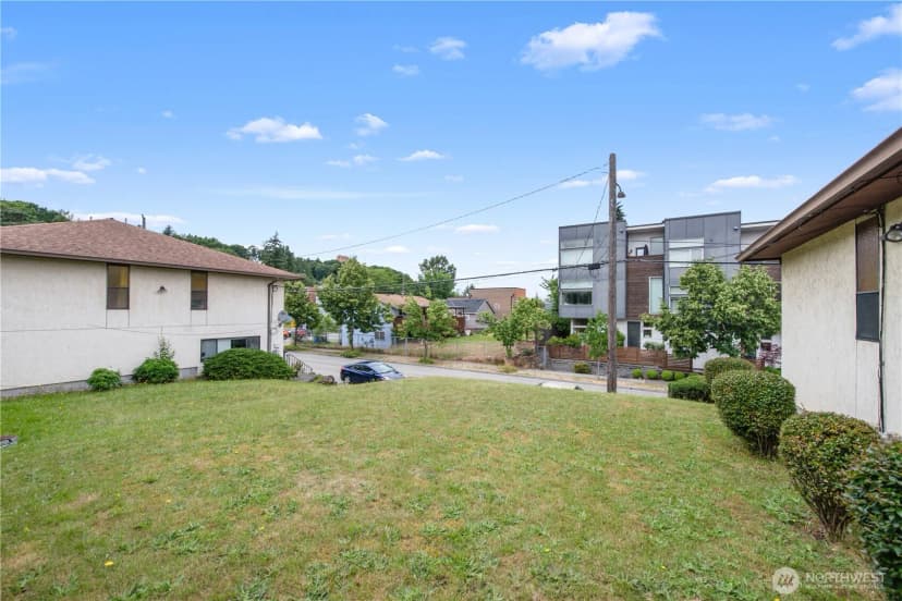 Property photo for 1701 19th Avenue S, Seattle photo 26