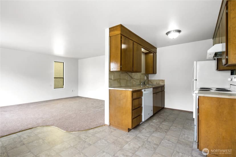 Property photo for 1701 19th Avenue S, Seattle photo 8