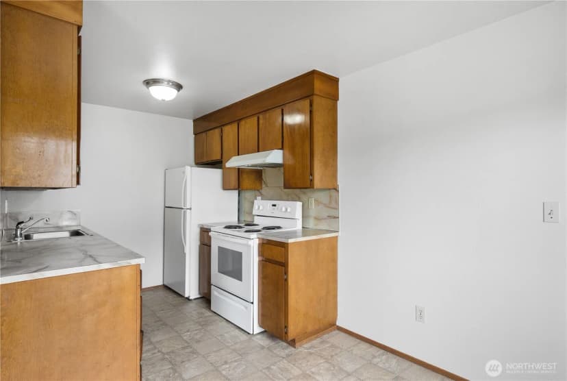 Property photo for 1701 19th Avenue S, Seattle photo 10