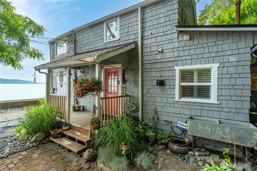 Property photo for 230 S 219th Street, Normandy Park photo 32